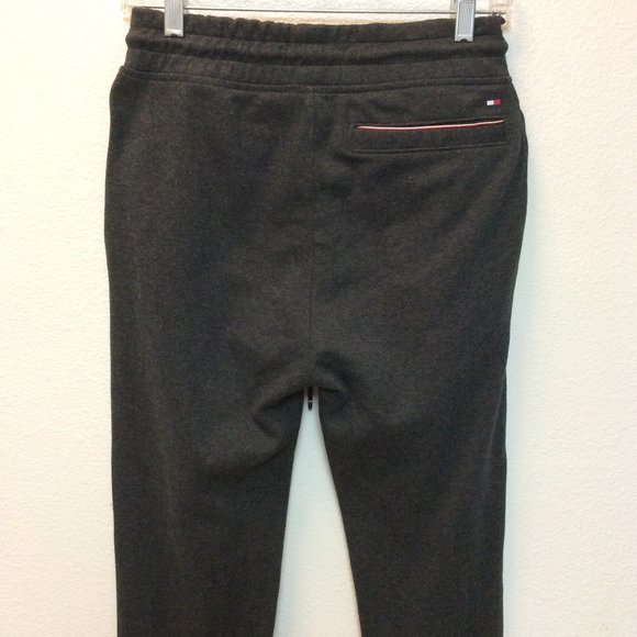 🎯Tommy Hilfiger Sweats (Like New) (Youth)🎯 - Picture 4 of 7